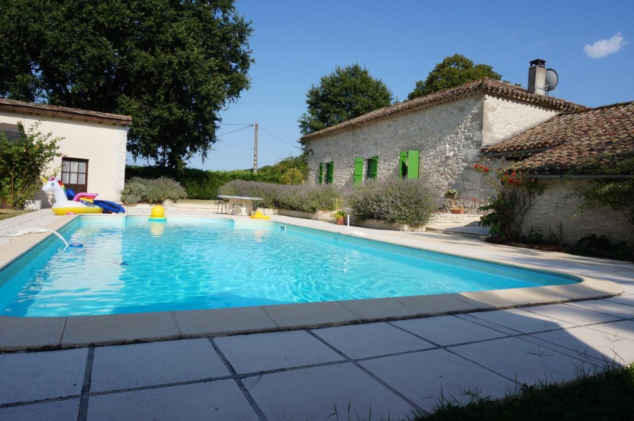 Domaine De Merugat Chambre D'Hotes Bed & Breakfast Valeilles Exterior photo