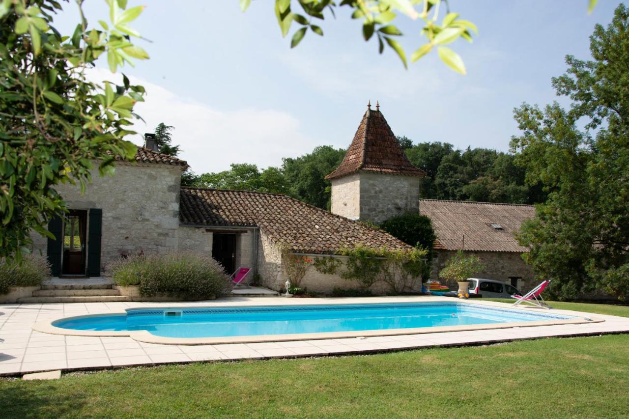 Domaine De Merugat Chambre D'Hotes Bed & Breakfast Valeilles Exterior photo